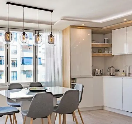 Bonito En Primera Linea Playa Apartment Marbella