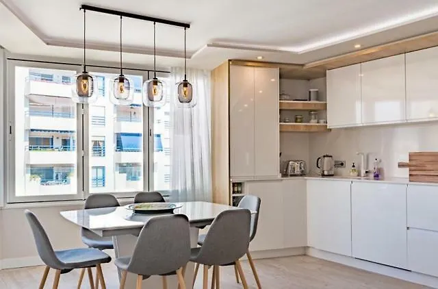 Bonito En Primera Linea Playa Apartament Marbella